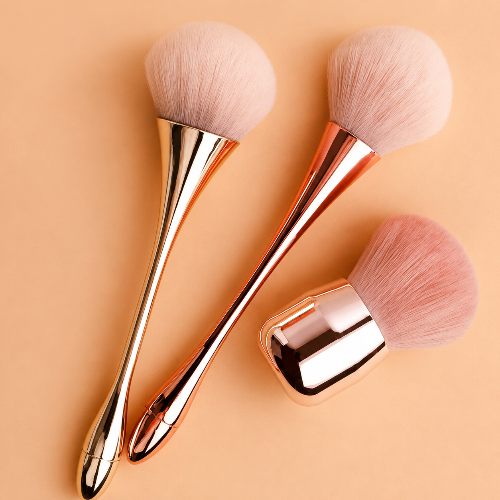 Large Fluffy Blush & Powder Brush with Soft Synthetic Bristles